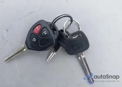 2013 Toyota Yaris Se z USA, uszkodzony, nr VIN JTDKTUD36DD563340